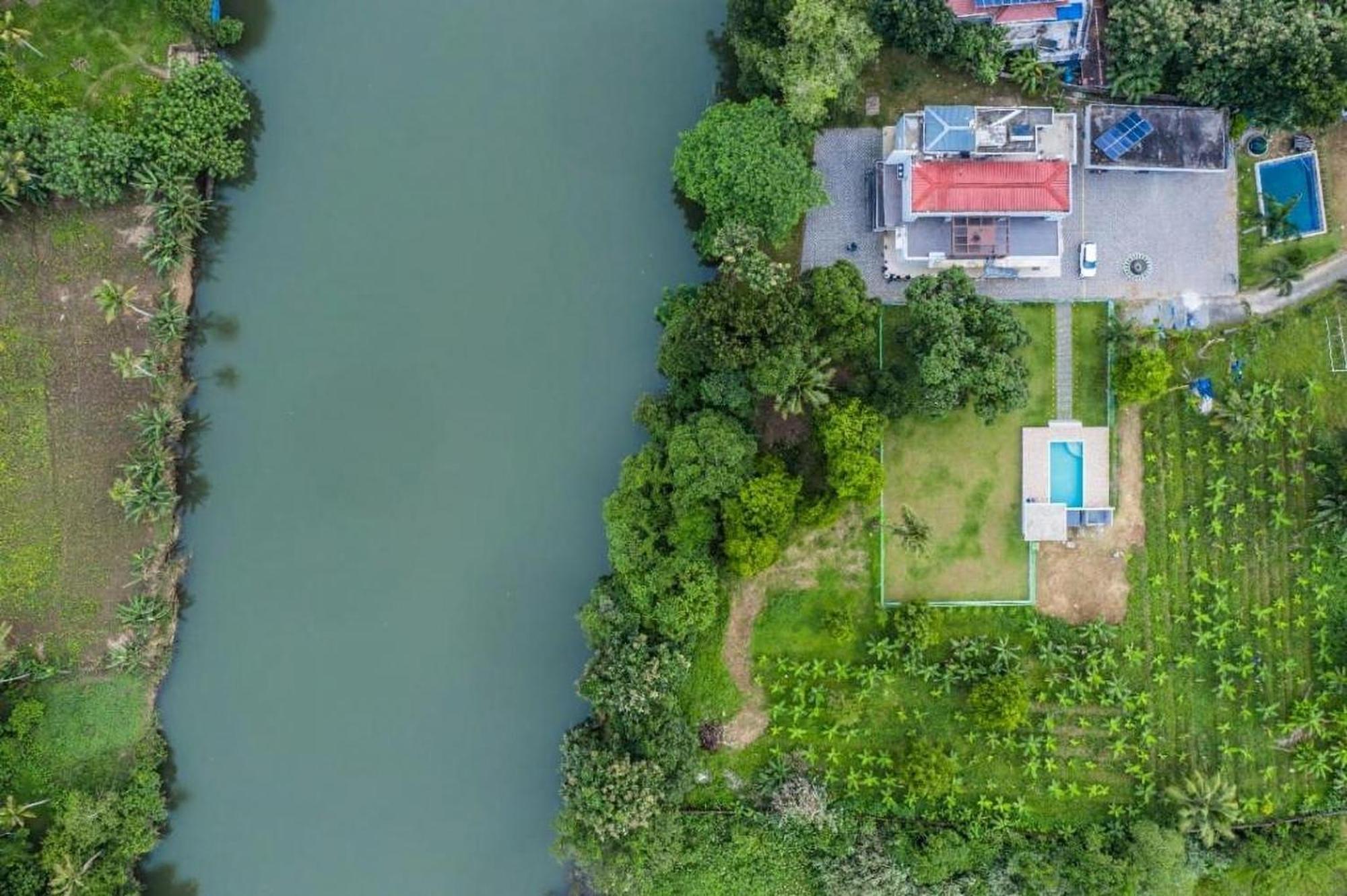 Nadhiyoram River Retreat Kochi Exterior photo