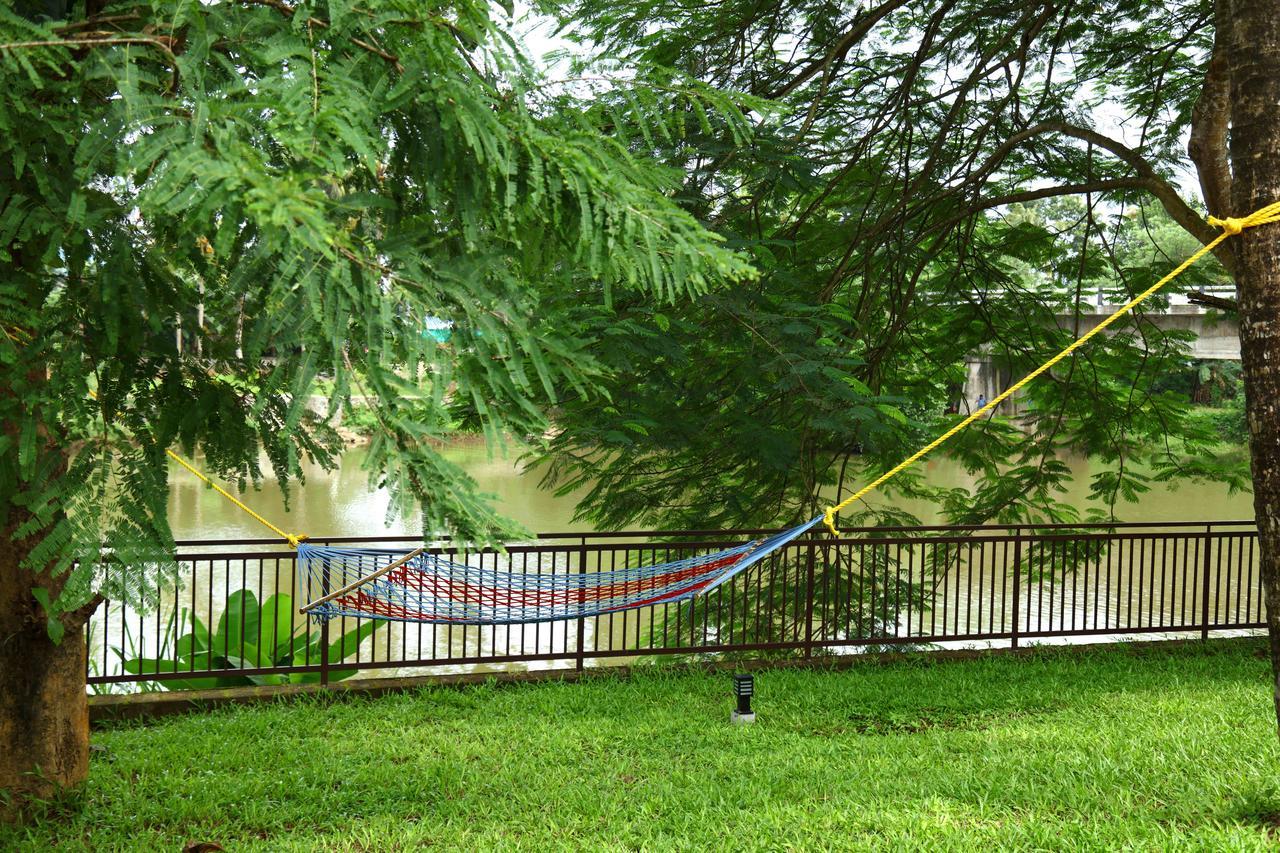 Nadhiyoram River Retreat Kochi Exterior photo
